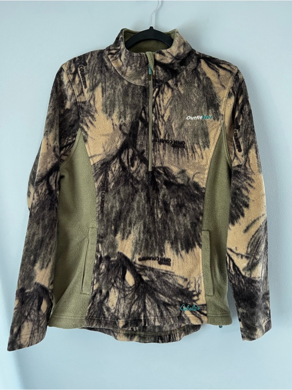 Women’s Cabela's Outfit Her Camo Fleece Hunting Quarter-Zip, Medium